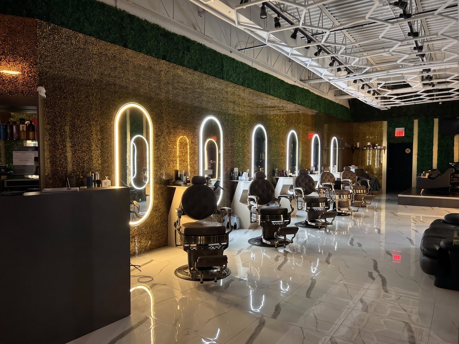 Barbershop Lounge